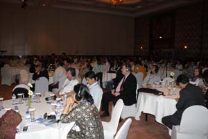 Suasana saat acara berlangsung menggunakan wireless simultaneous interpreter system equipment