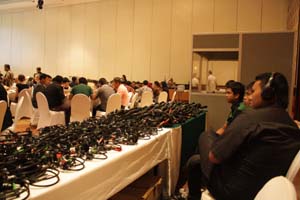 Semua receiver+headset yang telah siap pakai.