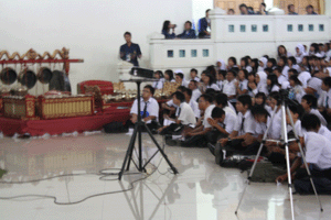 rental lcd proyektor semarang oleh UNDIP.